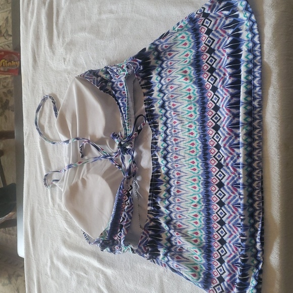Apt. 9 Aztek Colorful Halter Sz. XL Swim Top - Picture 2 of 8